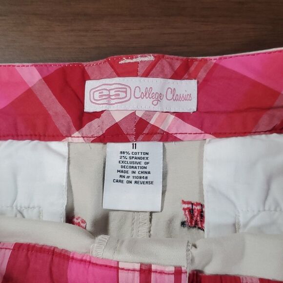 University of Wisconsin UW Badgers Bucky ES College Classic Khaki Shorts Size 11 - Picture 4 of 6